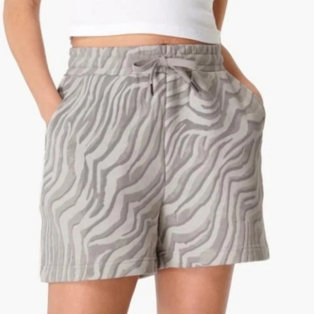 Sweaty Betty Knit‎ Zebra Printed Shorts Sweaty Betty Shorts Size Small